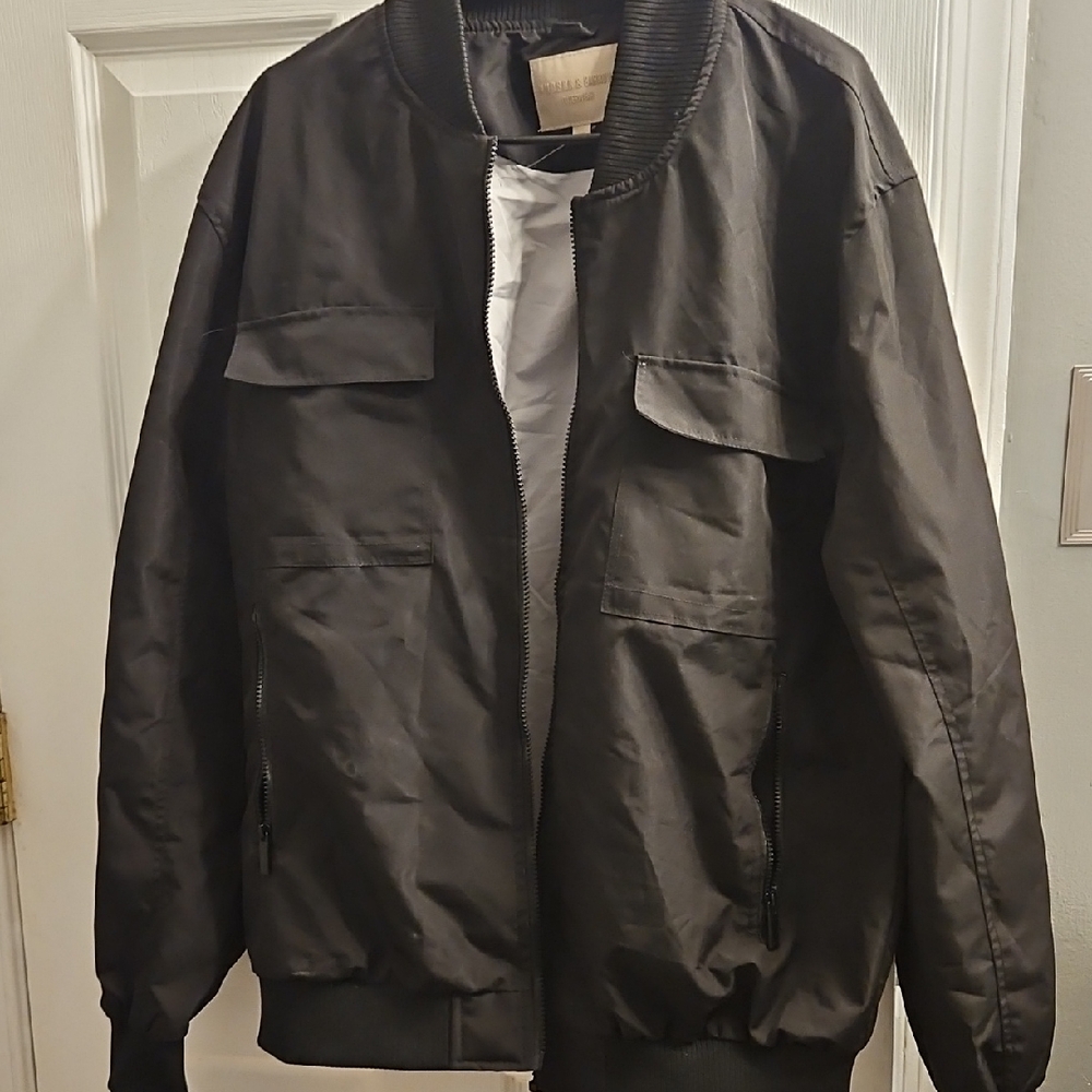 Hudson & Barrow XL Men's Black Bomber Jacket. Lightweight